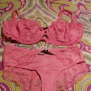 Pink balconette bra set